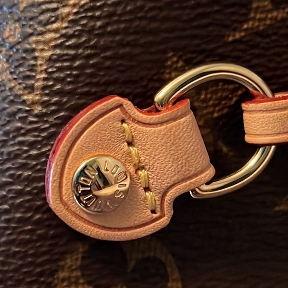 SOLD Louis Vuitton Monogram Neverfull MM Handbag - Picture 7 of 15